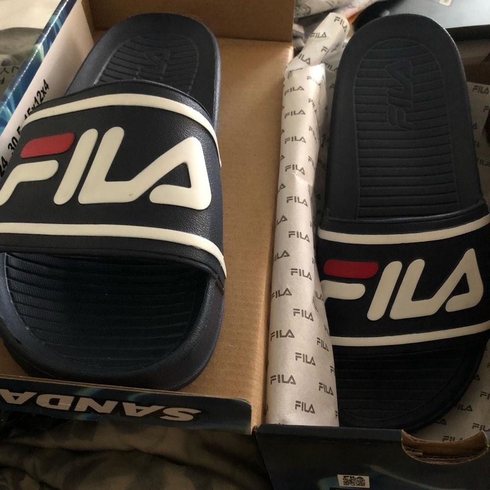 Women’s Fila Slides